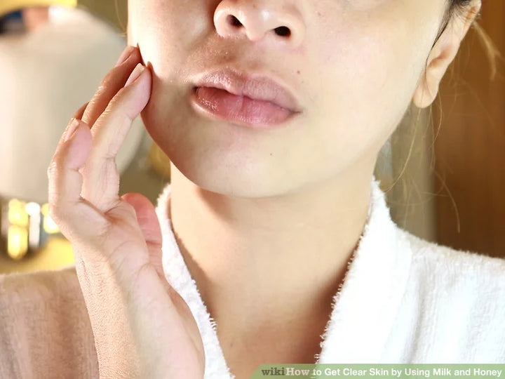 Cách làm trắng da bằng mật ong và sữa tươi