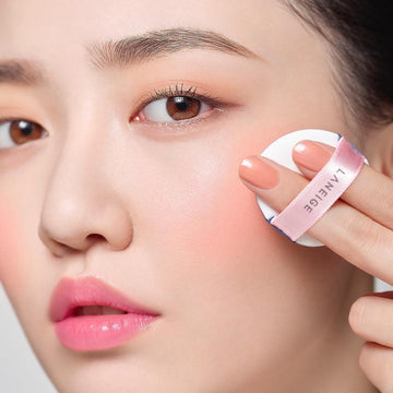 Cách trang điểm má hồng tự nhiên - Kallos Vietnam