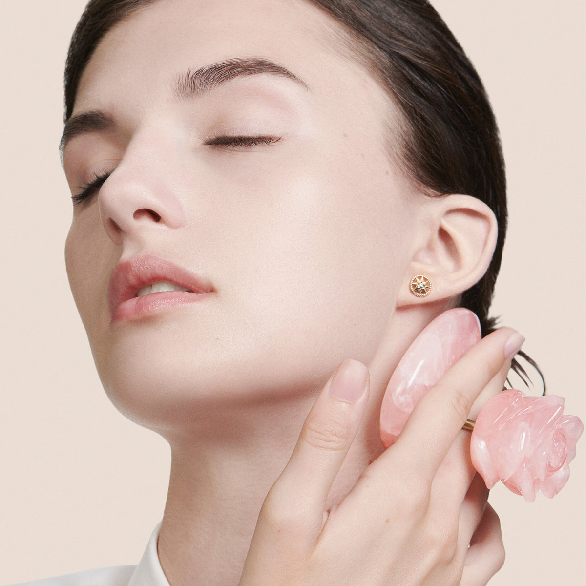 Da Thoa Kem DIOR Prestige Quartz Rose De Modelage 3