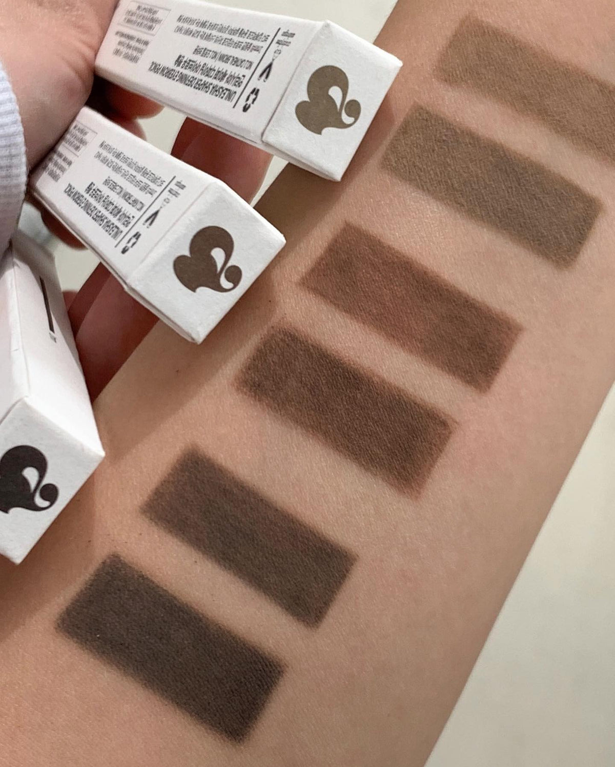 Chì Kẻ Mày UNLEASHIA Shaper Defining Eyebrow Pencil - Kallos Vietnam