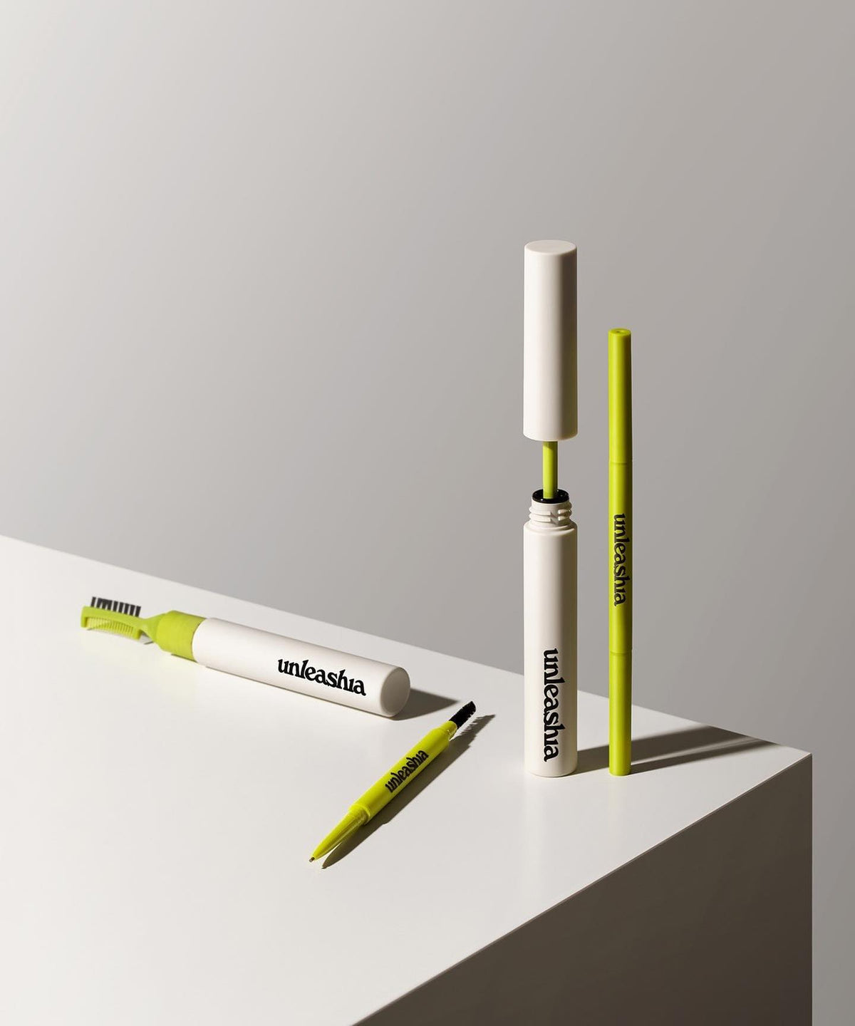 Mascara Định Hình Chân Mày UNLEASHIA Shaper Pomade Eyebrow Fixer - Kallos Vietnam