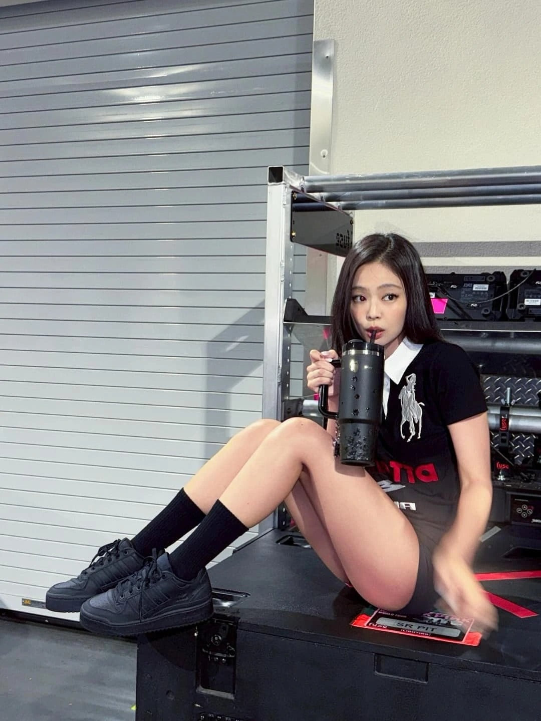 Bình Nước Stanley 1913 x JENNIE Quencher Luxe Tumbler #Midnight Ruby