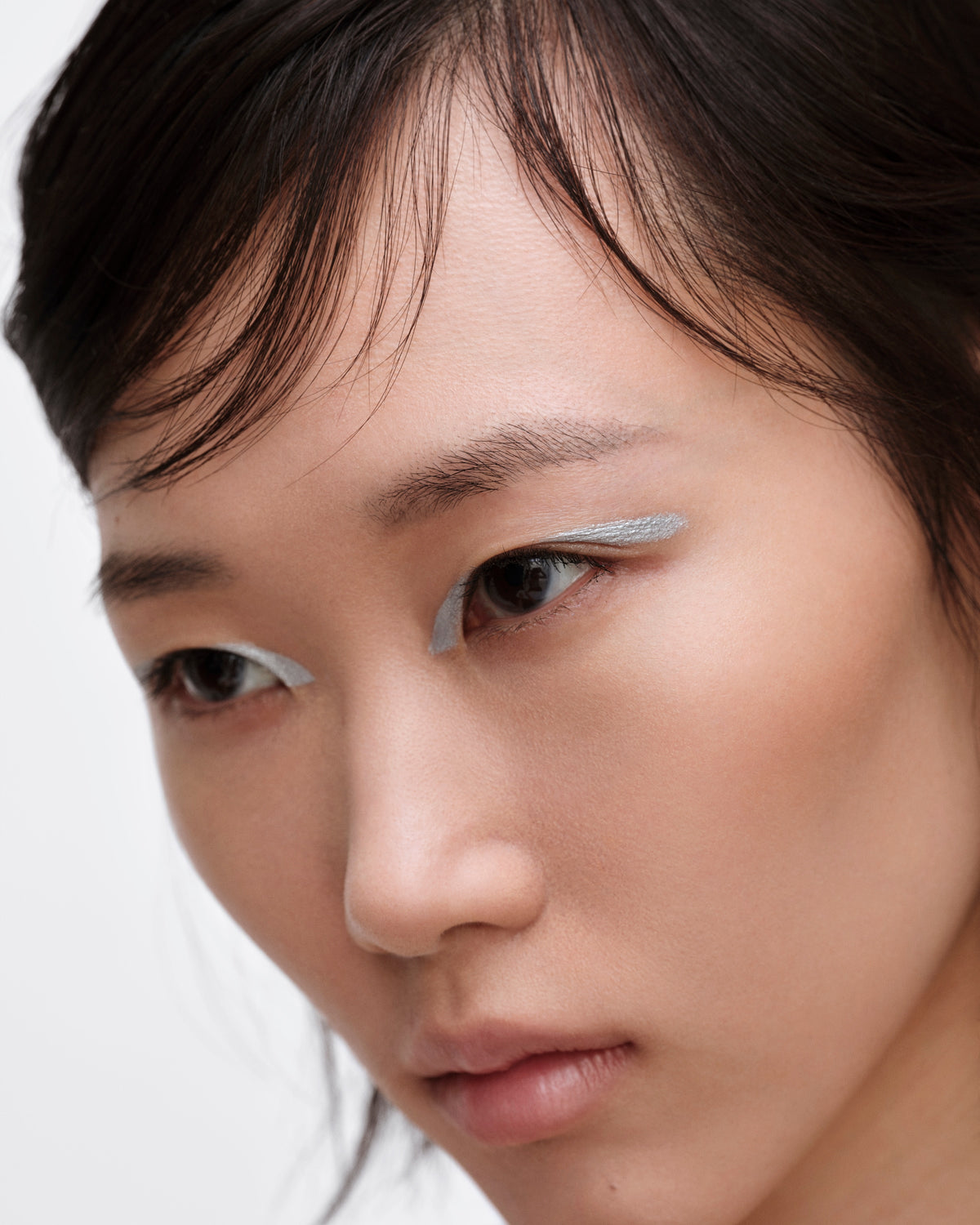 Chì Kẻ Mắt PRADA Durable Gliding Eye Pencil #05 Argento