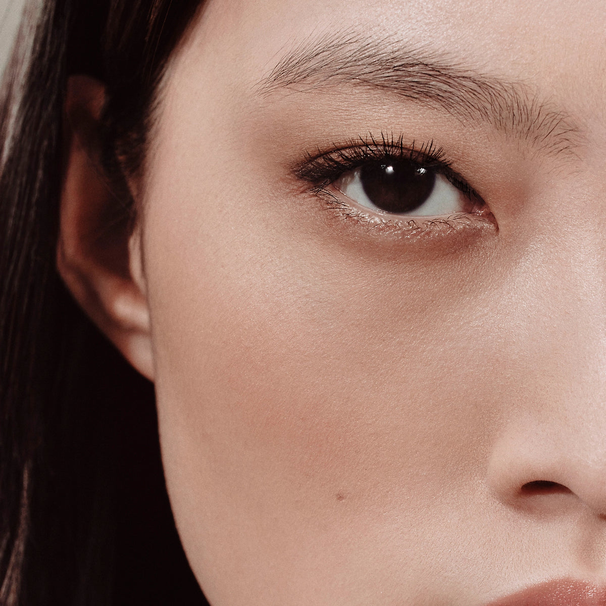 Mascara HERMÈS Trait d'Hermès Revitalizing Care Mascara #01 Noir Fusain - Kallos Vietnam