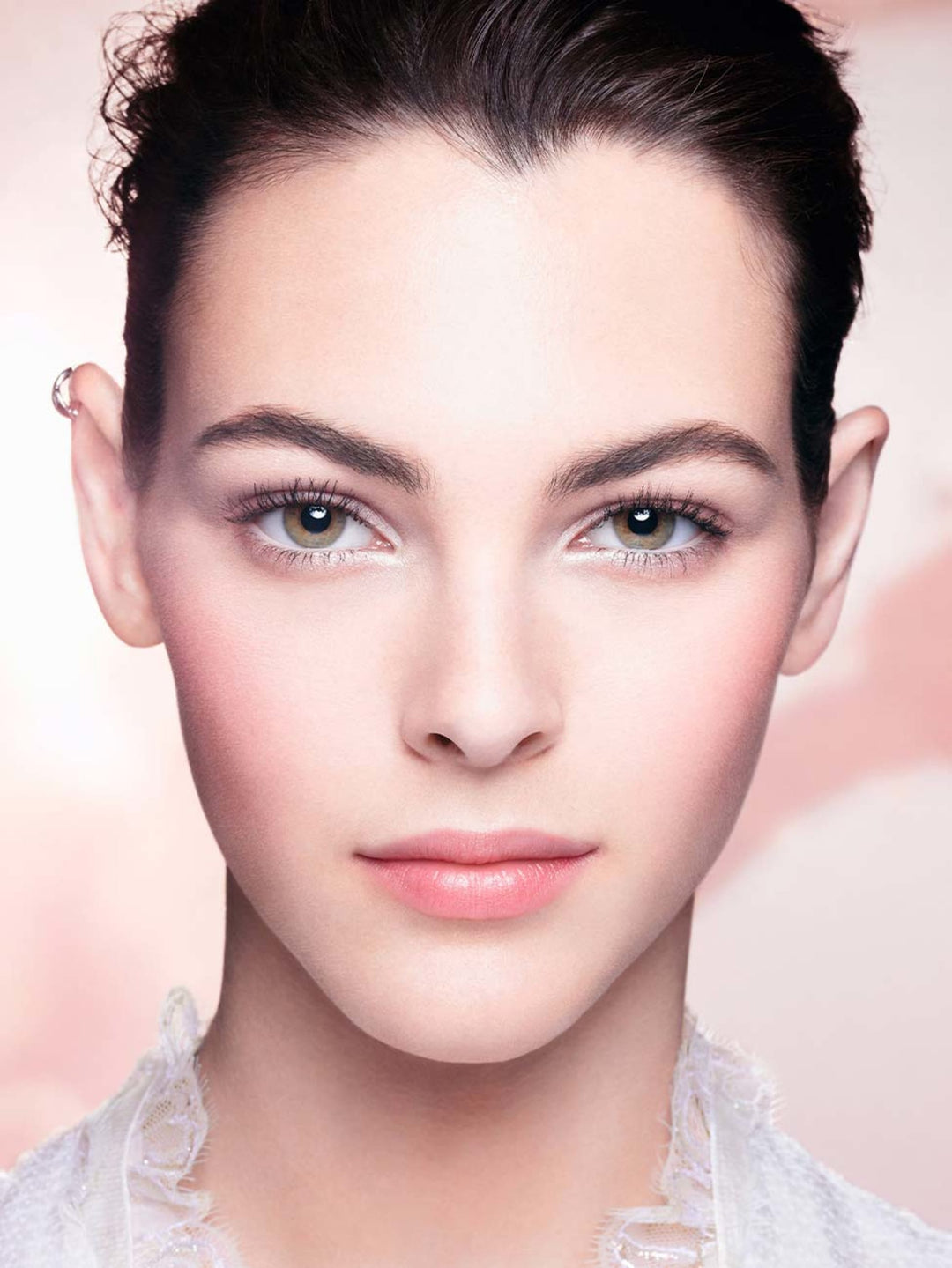 Phấn Bắt Sáng CHANEL Poudre Lumière Highlighting Powder #40 White Opal - Kallos Vietnam