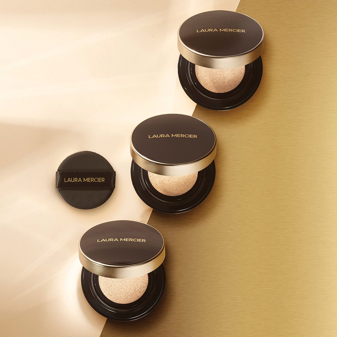 Phấn Nước Laura Mercier Flawless Lumière Cushion #2N1 Cashew