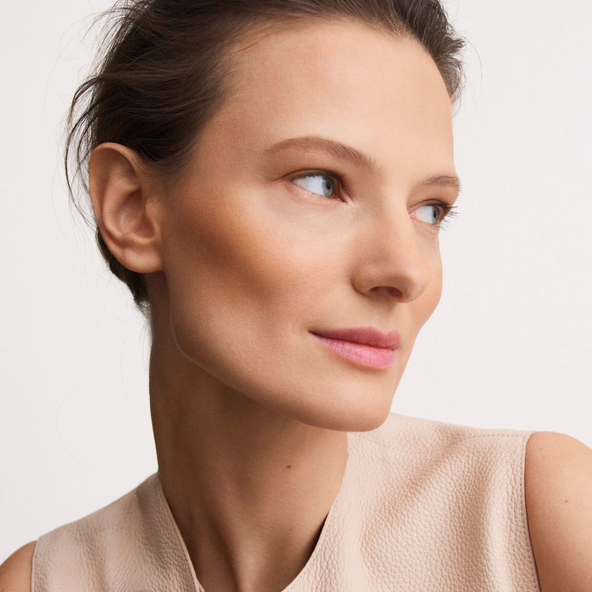 Phấn Phủ HERMÈS Plein Air H Trio Healthy Glow - Refill #03 Sahara - Kallos Vietnam