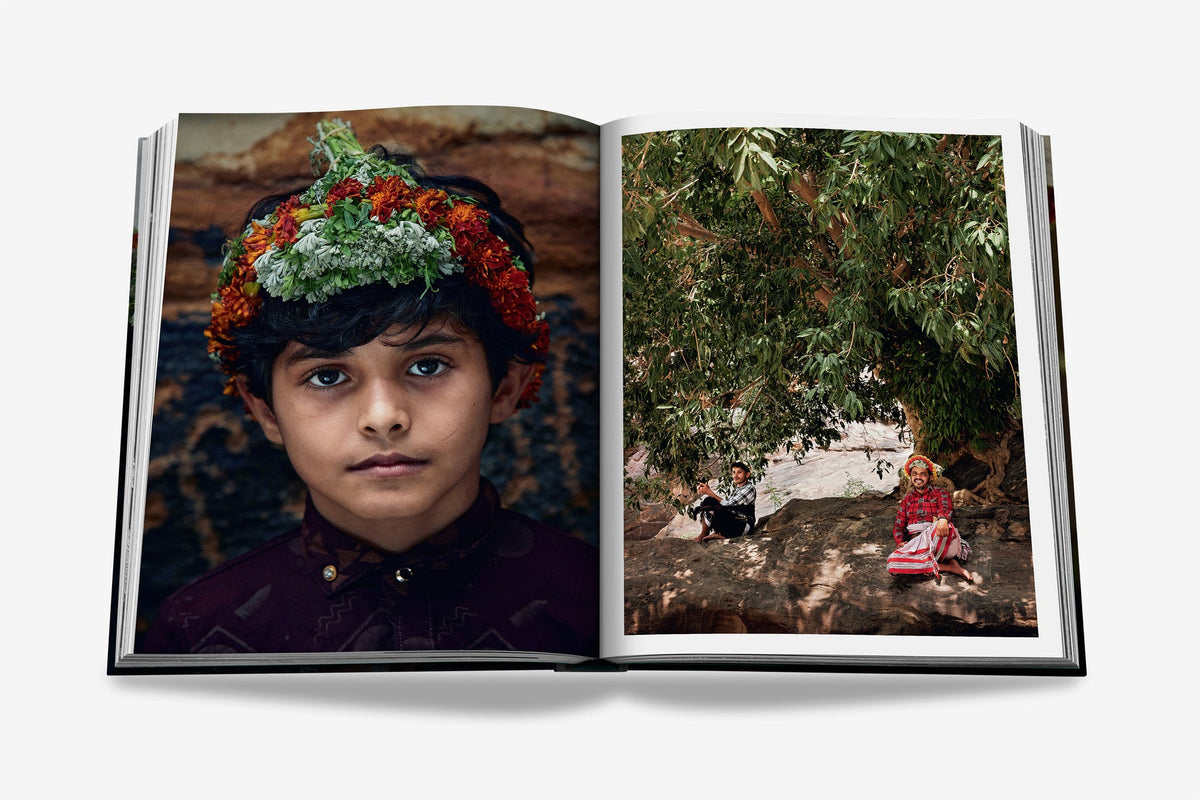 Sách ASSOULINE Saudi Arabia: Flower Men - Kallos Vietnam