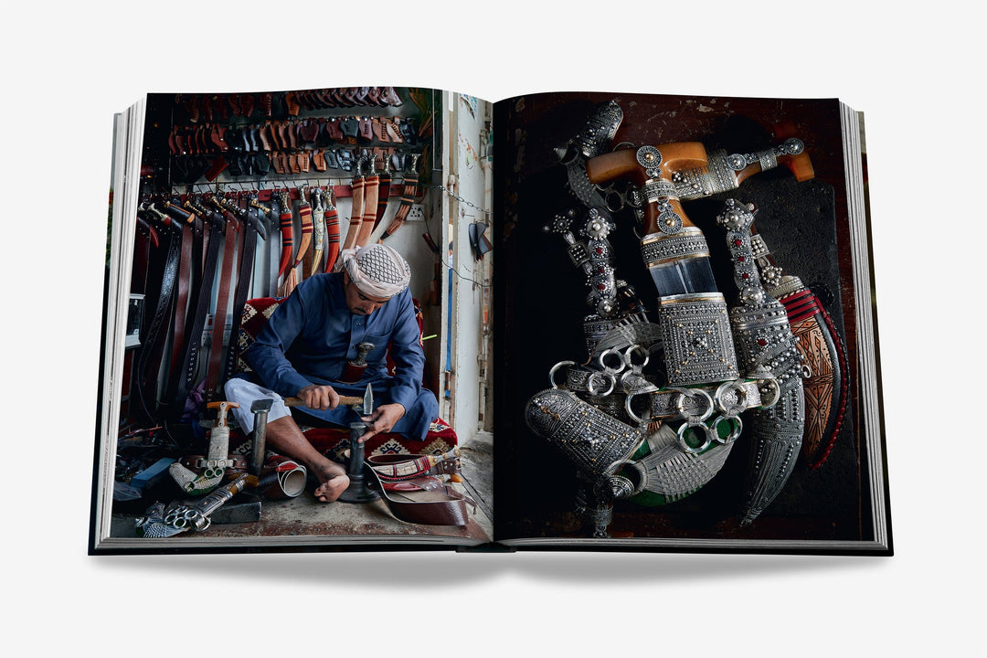 Sách ASSOULINE Saudi Arabia: Flower Men - Kallos Vietnam