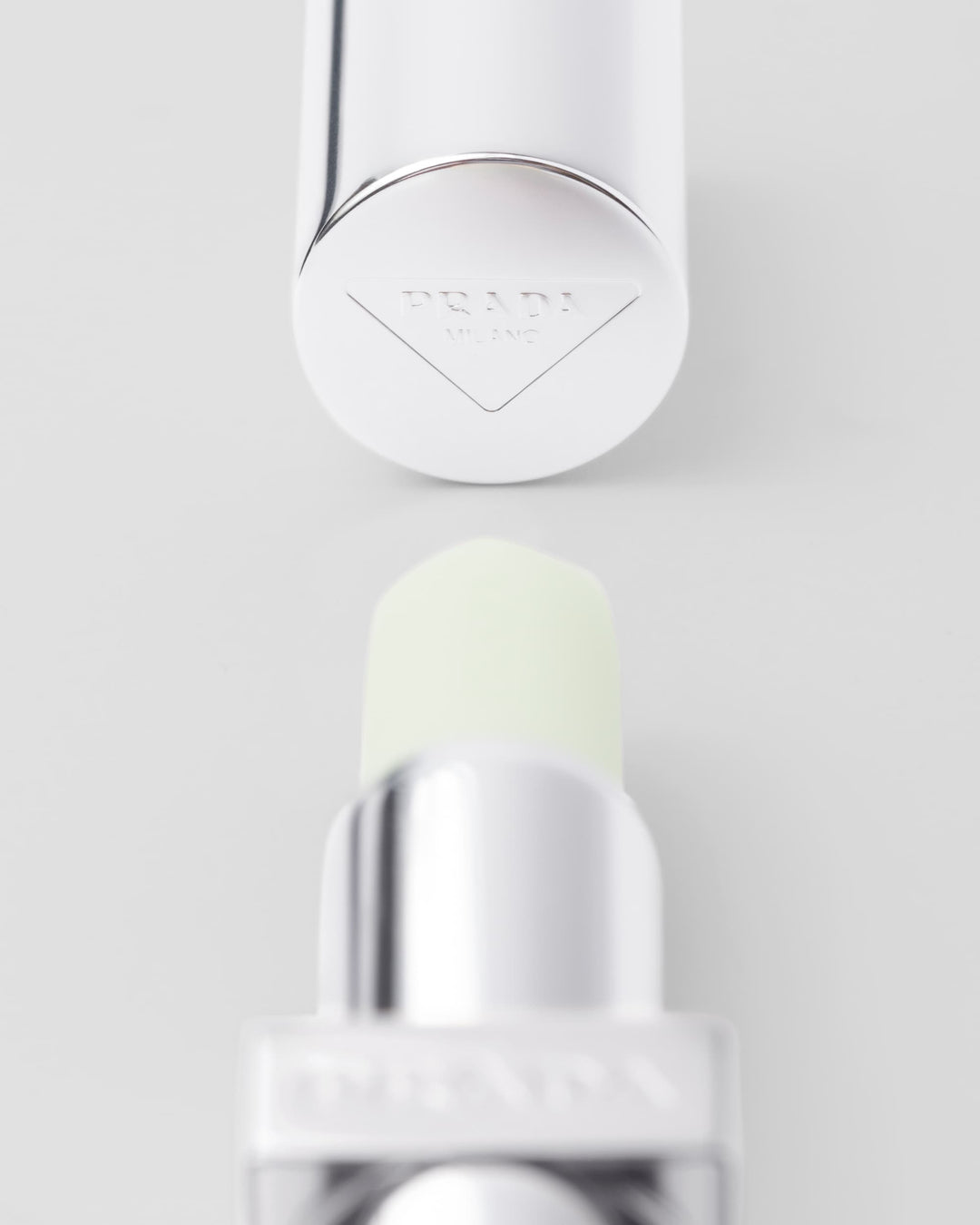 Son PRADA Lip Balm #U000 Universal - Kallos Vietnam