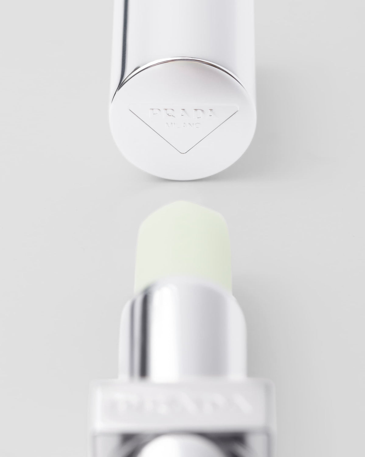 Son PRADA Lip Balm #U000 Universal - Kallos Vietnam