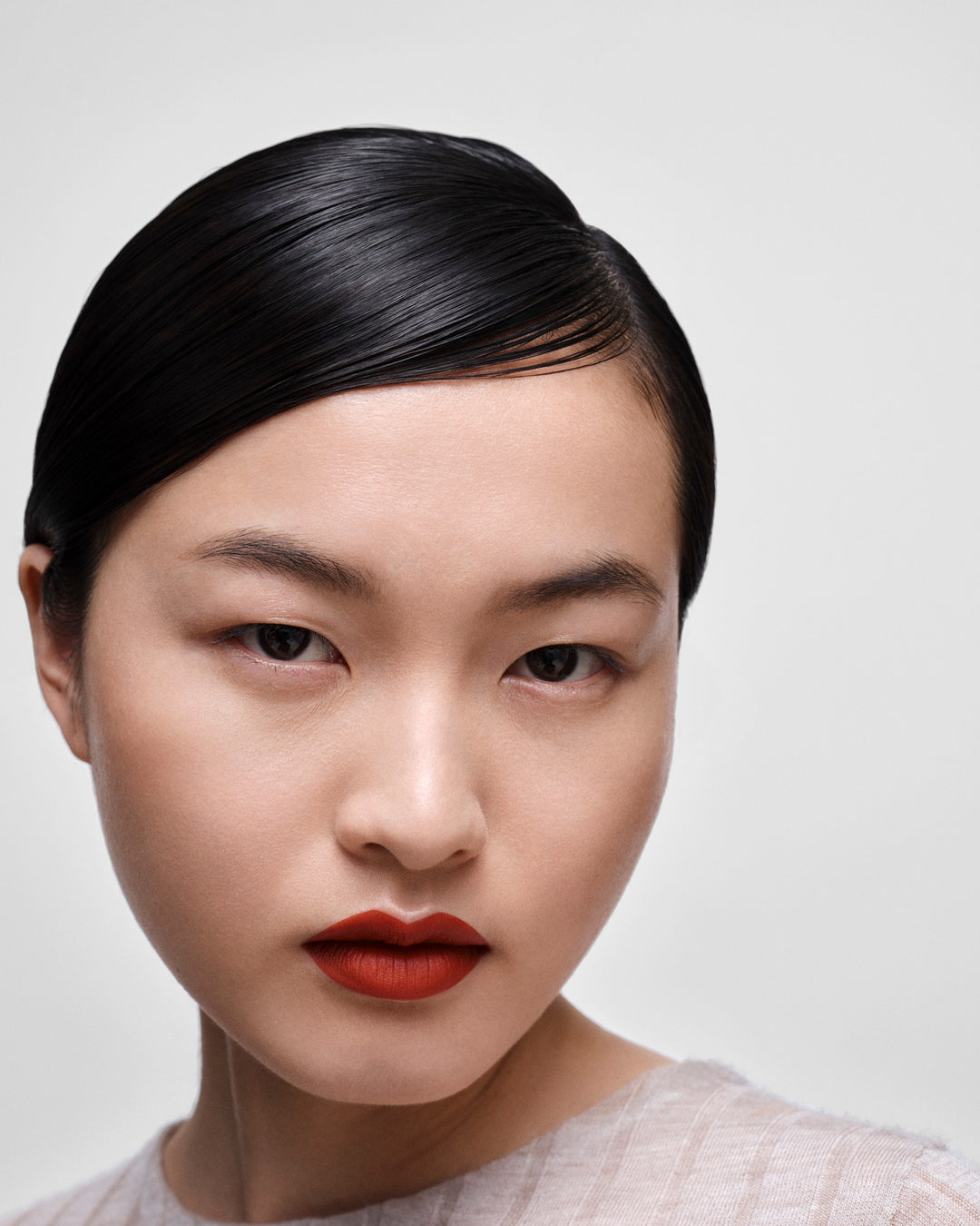 Son PRADA Monochrome Hyper Matte Lipstick #O77 Arancio - Kallos Vietnam