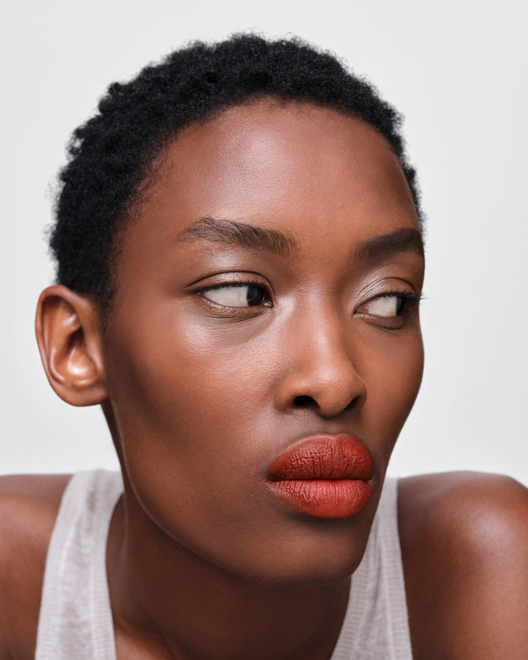 Son PRADA Monochrome Hyper Matte Lipstick #O77 Arancio - Kallos Vietnam