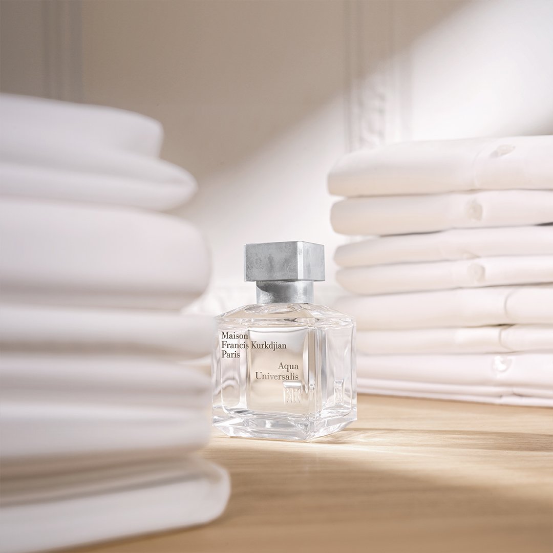 Xịt Thơm Vải Maison Francis Kurkdjian Aqua Universalis Scented Linen Mist