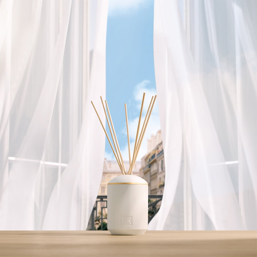 Xịt Thơm Vải Maison Francis Kurkdjian Aqua Universalis Scented Linen Mist