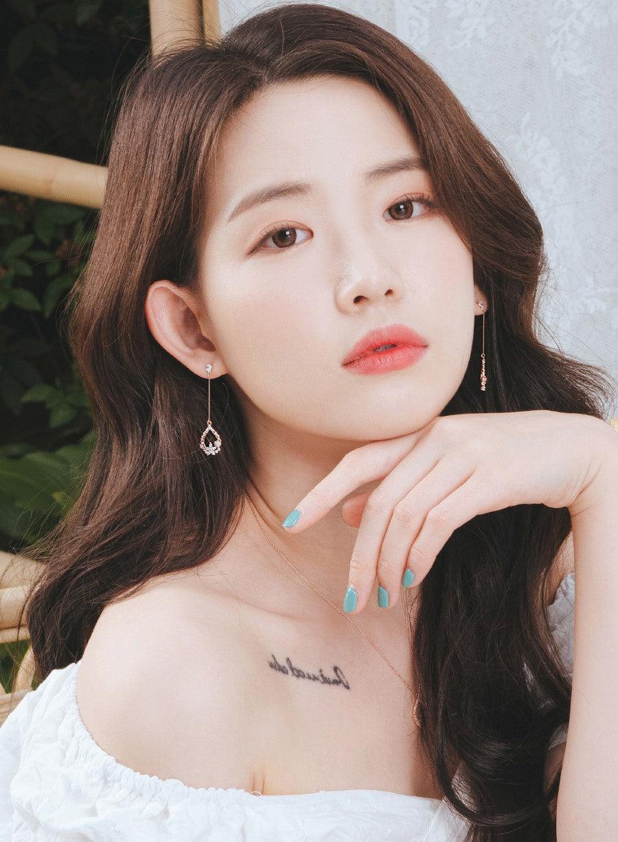 Bông Tai Wing Bling Bloom Daisy Earrings - Kallos Vietnam