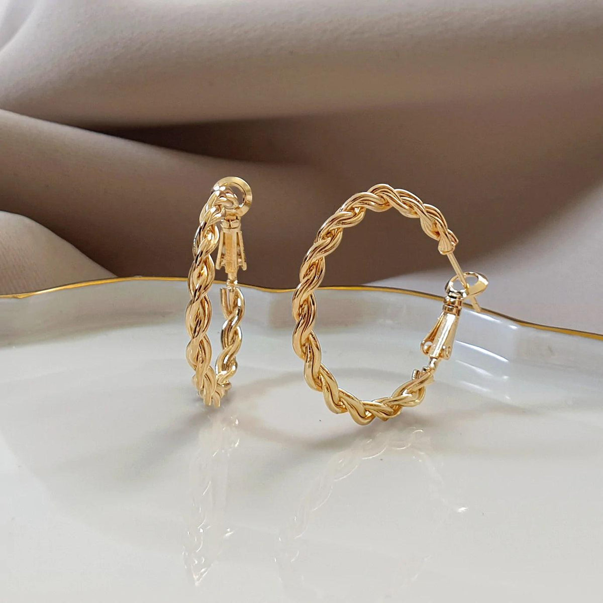 Bông Tai Wing Bling Crece Hoop Earrings - Kallos Vietnam