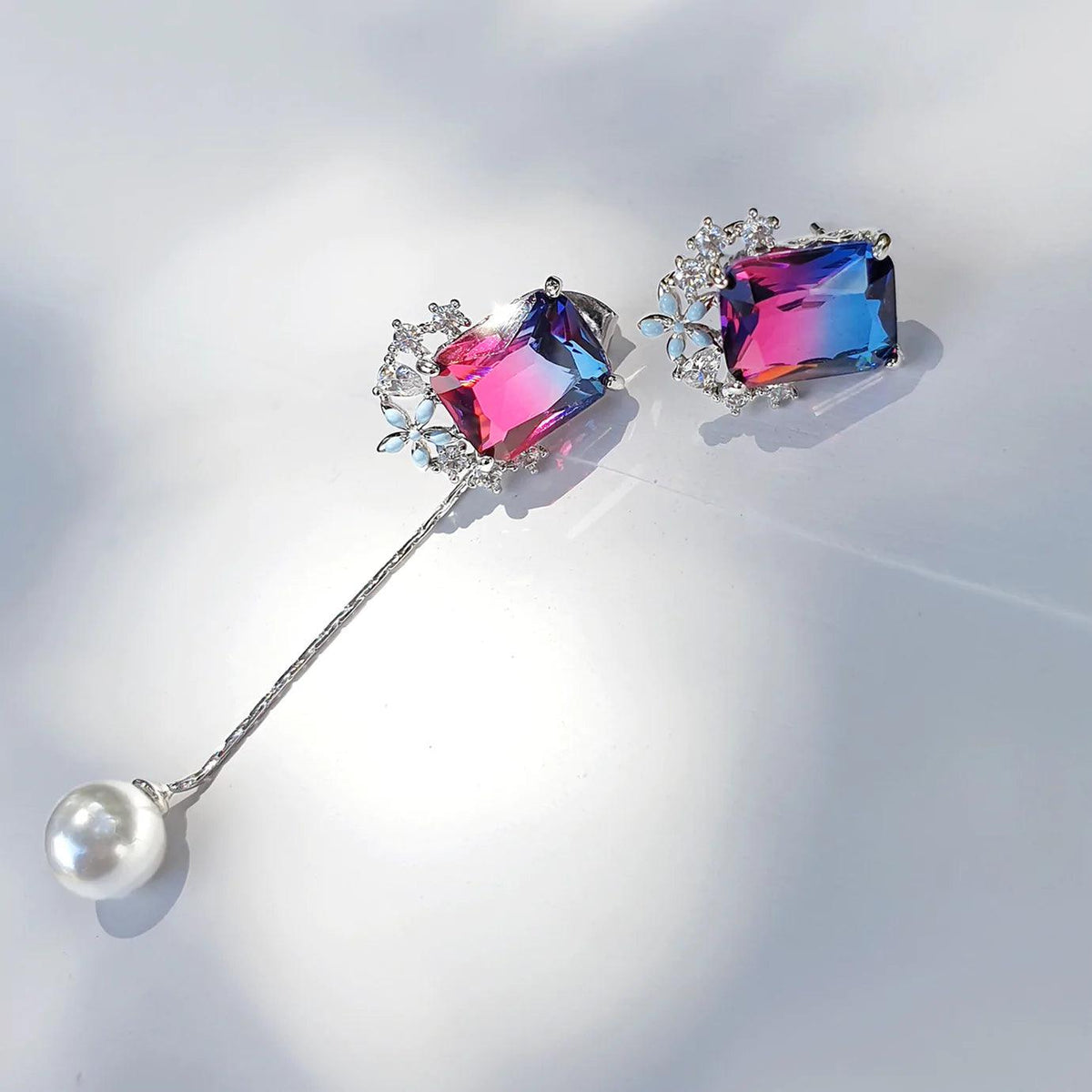 Bông Tai Wing Bling Holiday Bloom Earrings - Kallos Vietnam
