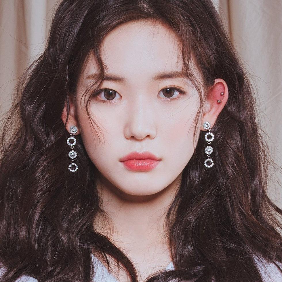 Bông Tai Wing Bling Monogram Earrings - Kallos Vietnam