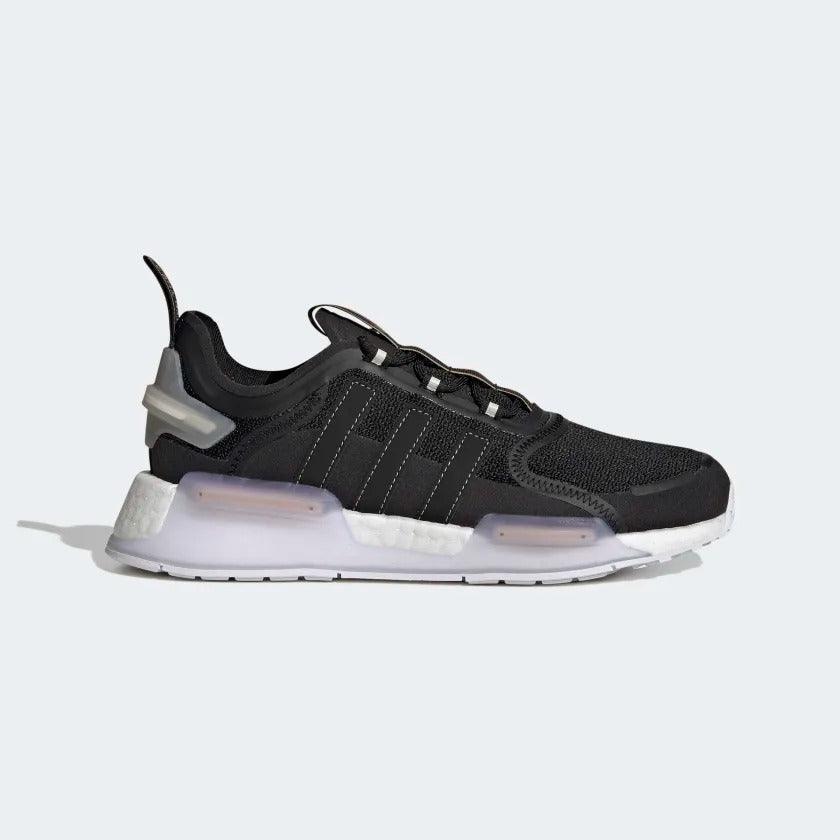 Adidas nmd hotsell r1 black queen