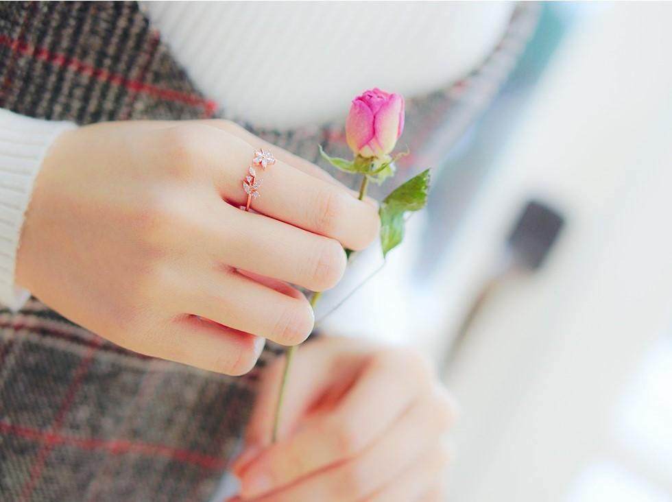 Nhẫn Wing Bling Della Ring - Kallos Vietnam