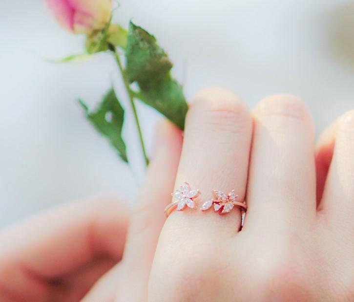 Nhẫn Wing Bling Della Ring - Kallos Vietnam