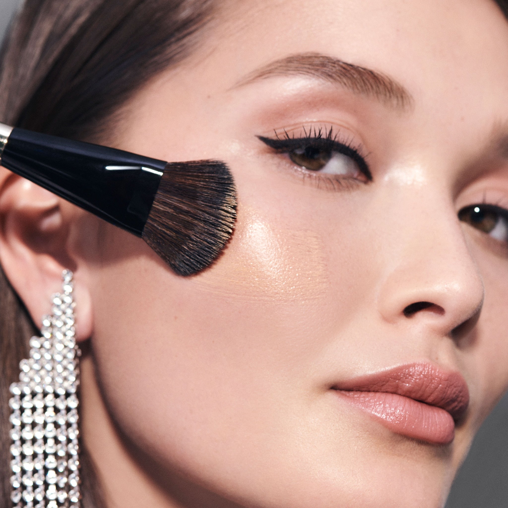 Cọ Trang Điểm BOBBI BROWN Soft Focus Foundation Brush - Kallos Vietnam