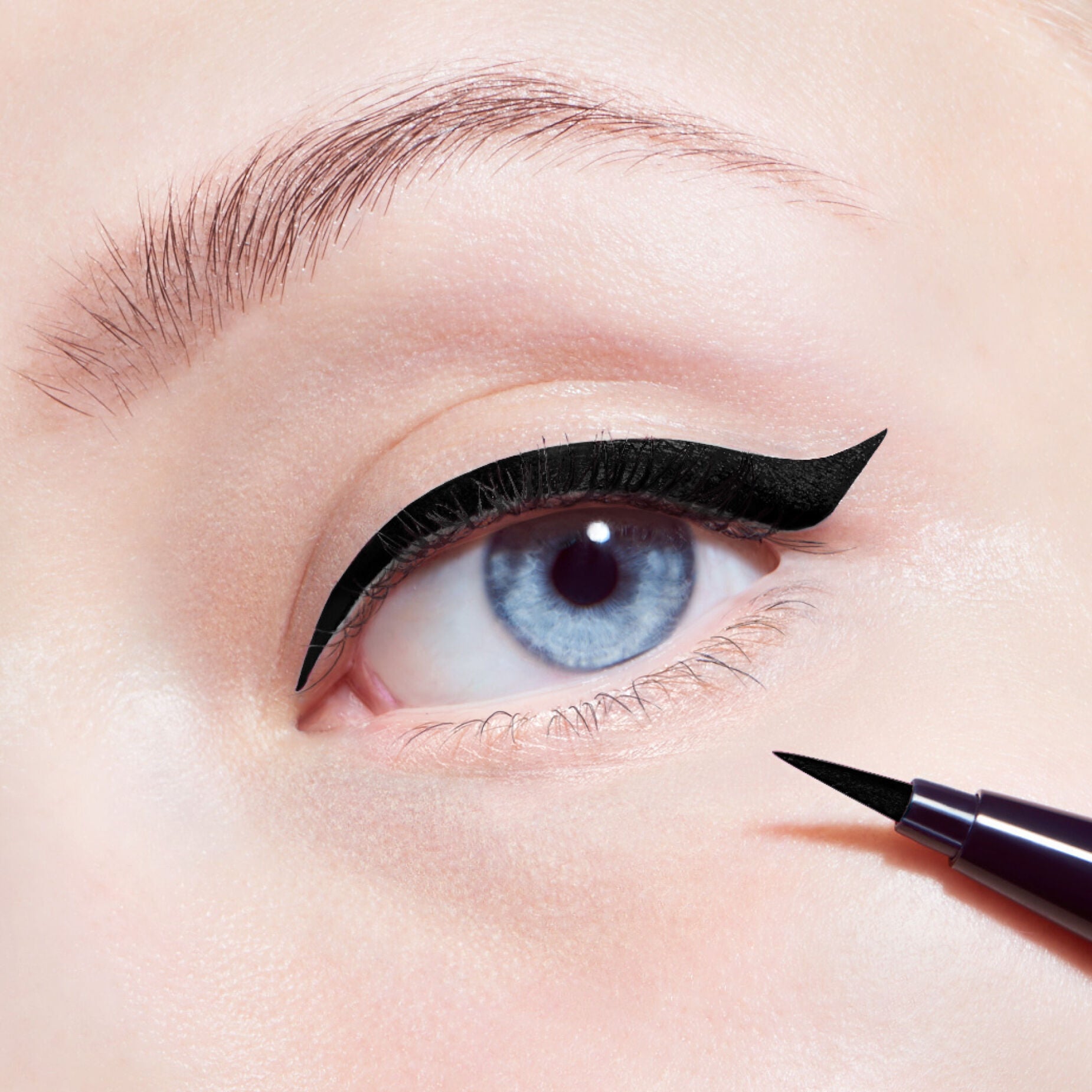 Bút Kẻ Mắt DIOR Diorshow On Stage Liner #091 Matte Black - Kallos Vietnam