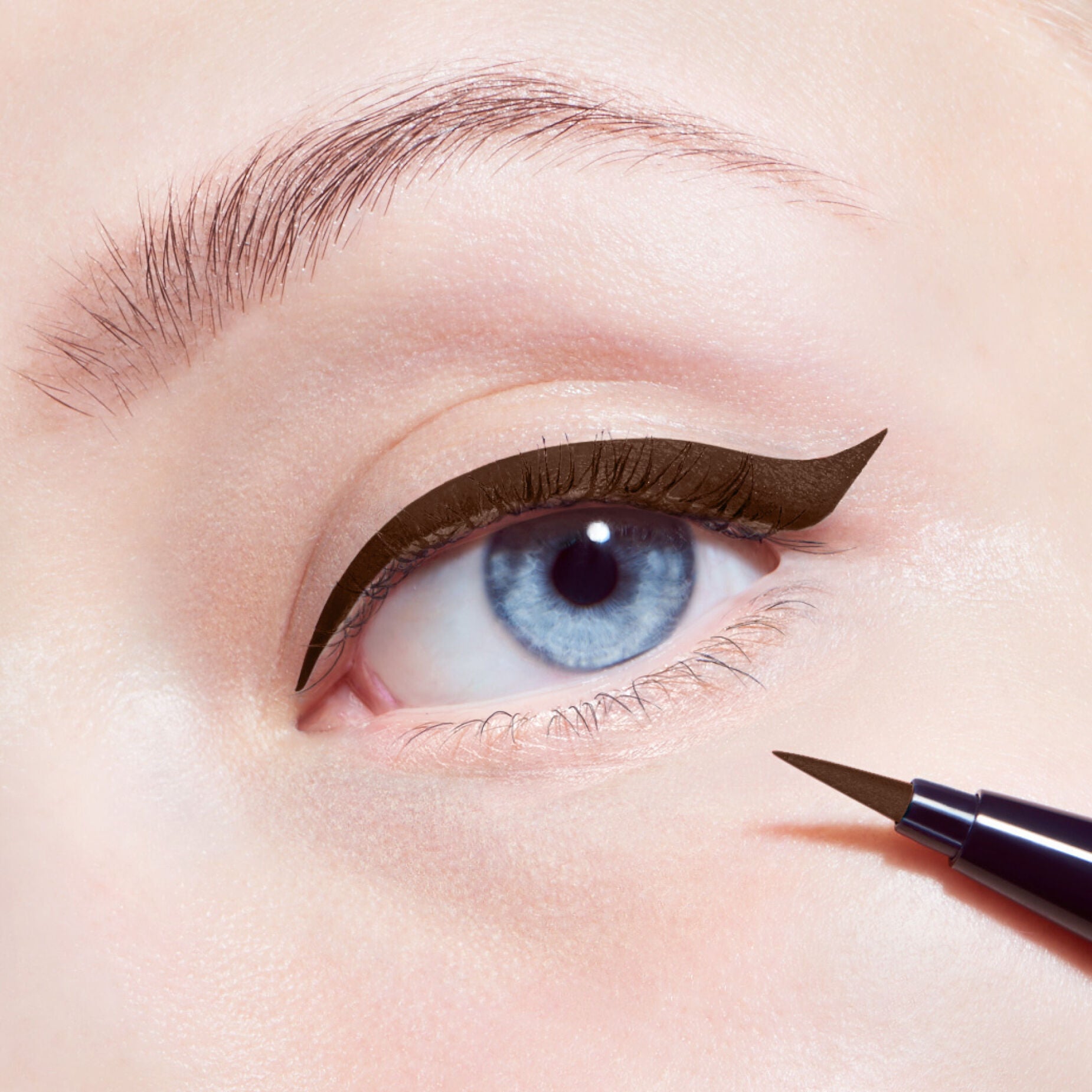 Bút Kẻ Mắt DIOR Diorshow On Stage Liner #781 Matte Brown - Kallos Vietnam