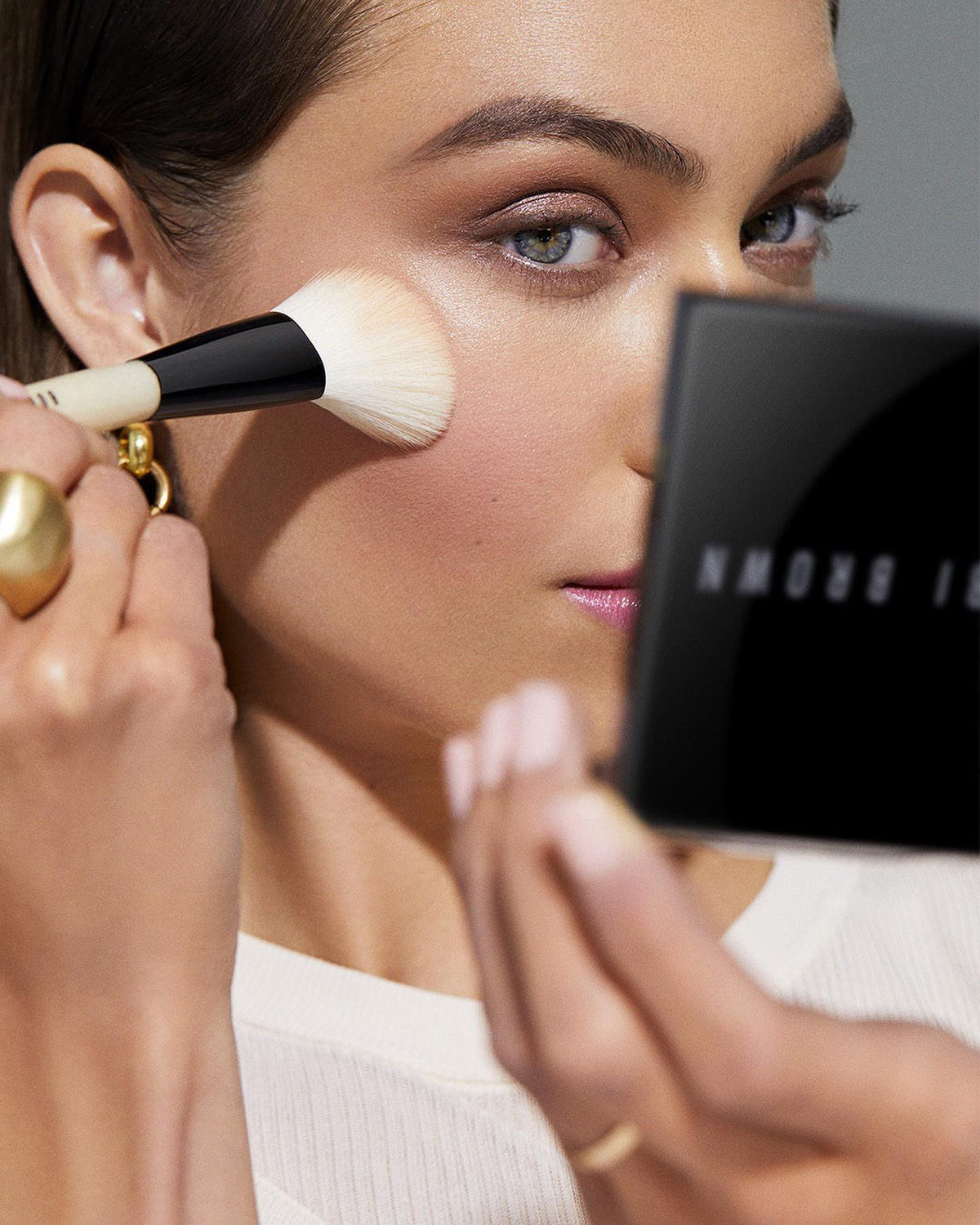 Cọ Trang Điểm BOBBI BROWN Angled Face Brush - Kallos Vietnam