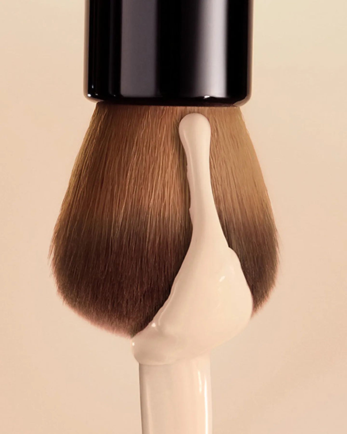 Cọ Trang Điểm BOBBI BROWN Full Coverage Face Brush - Kallos Vietnam
