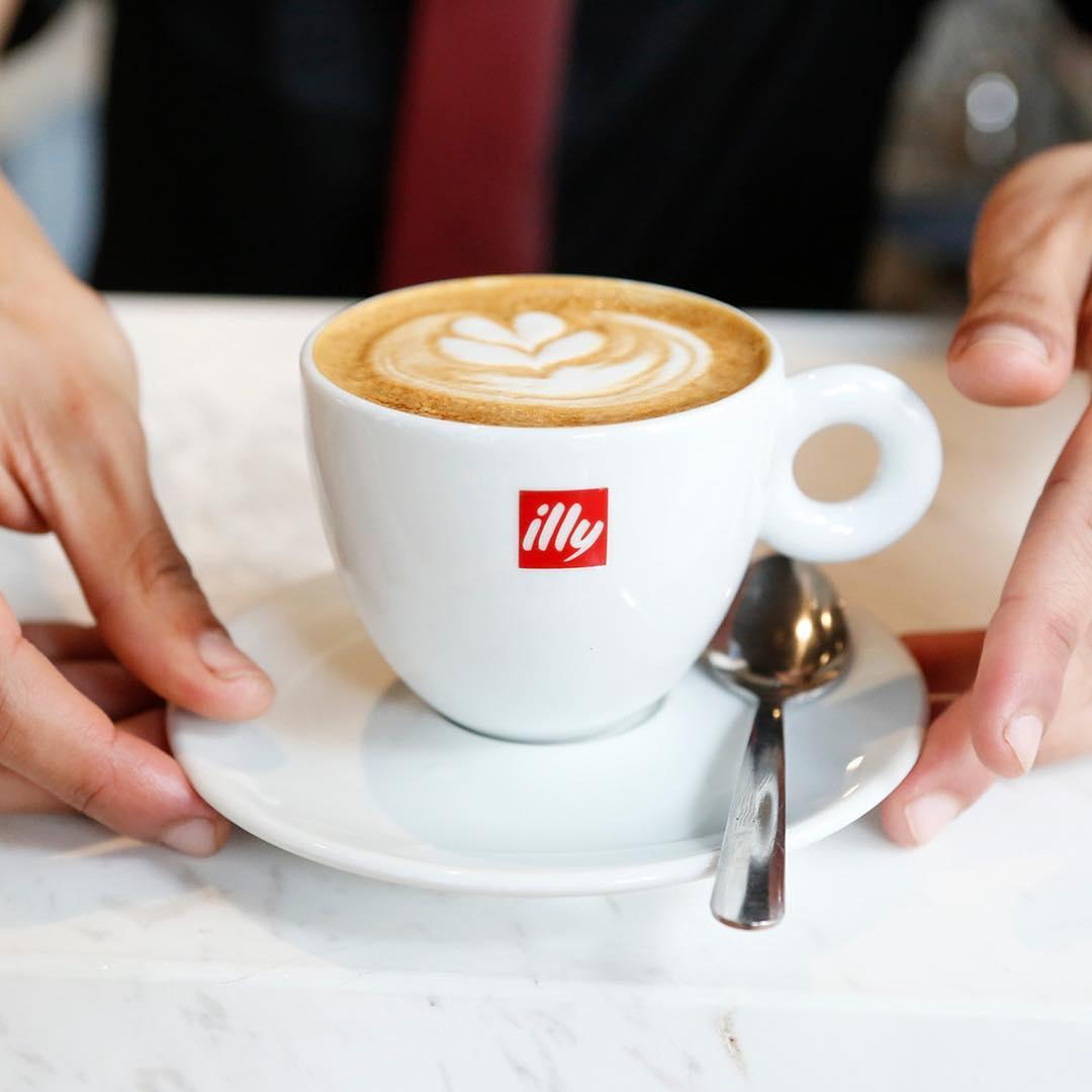 Ly Illy Logo Cup - Kallos Vietnam