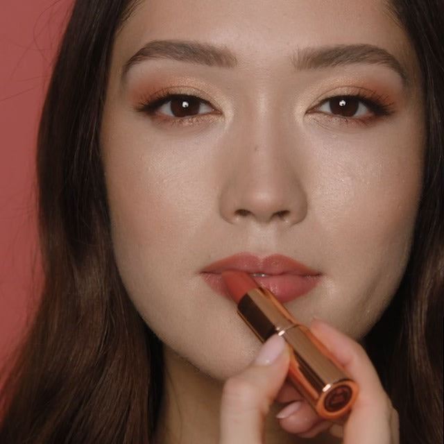 Son Charlotte Tilbury Kissing Lipstick #Stoned Rose