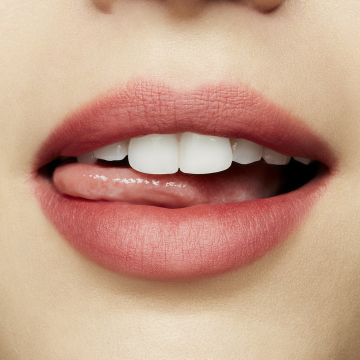 Son MAC Powder Kiss Lipstick 