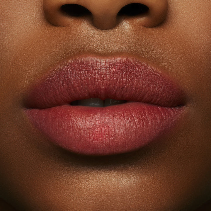Son MAC Powder Kiss Lipstick 