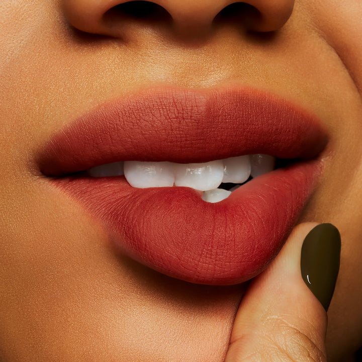 Son MAC Powder Kiss Liquid Lipcolour 