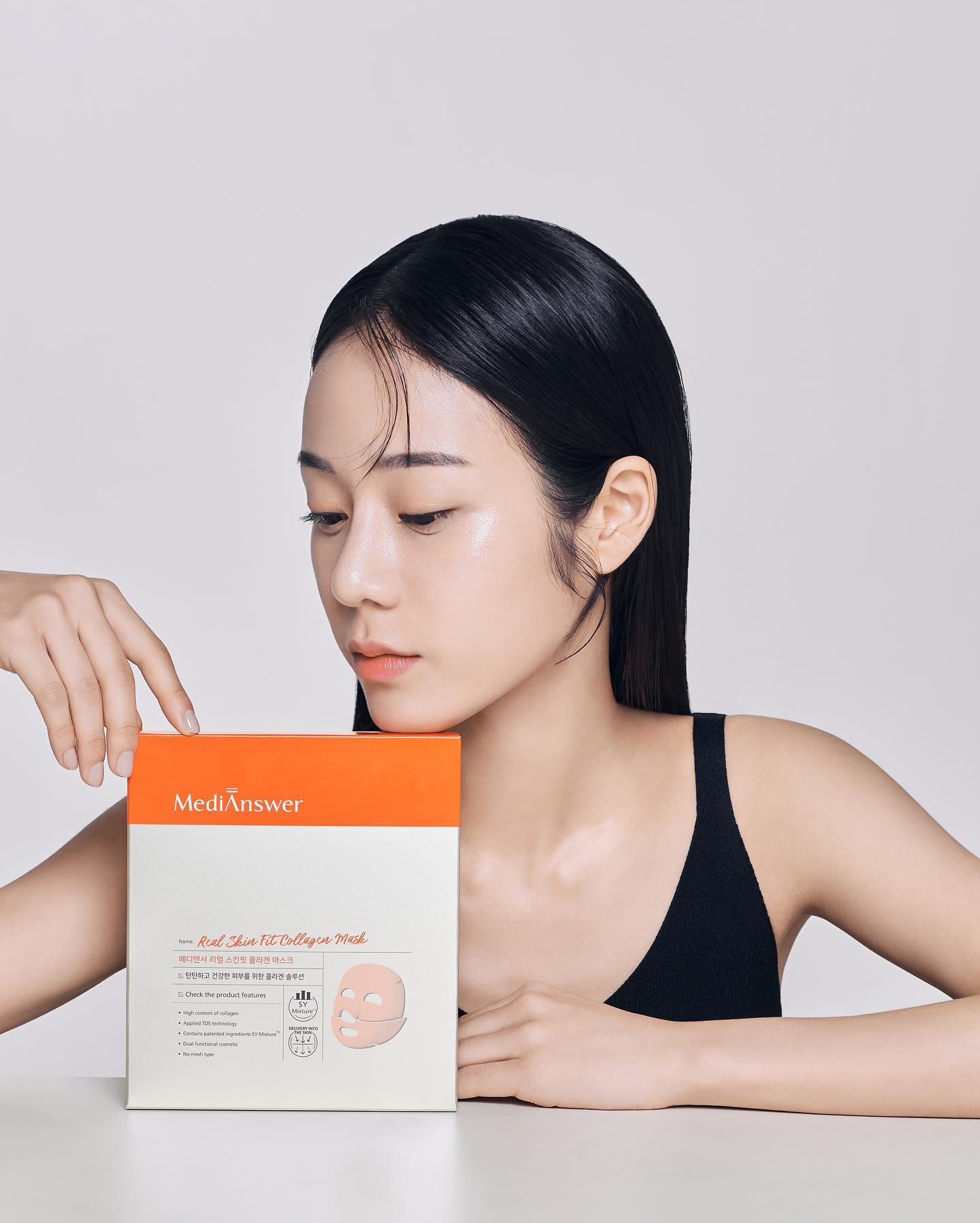 Mặt Nạ MediAnswer Real Skin Fit Collagen Mask