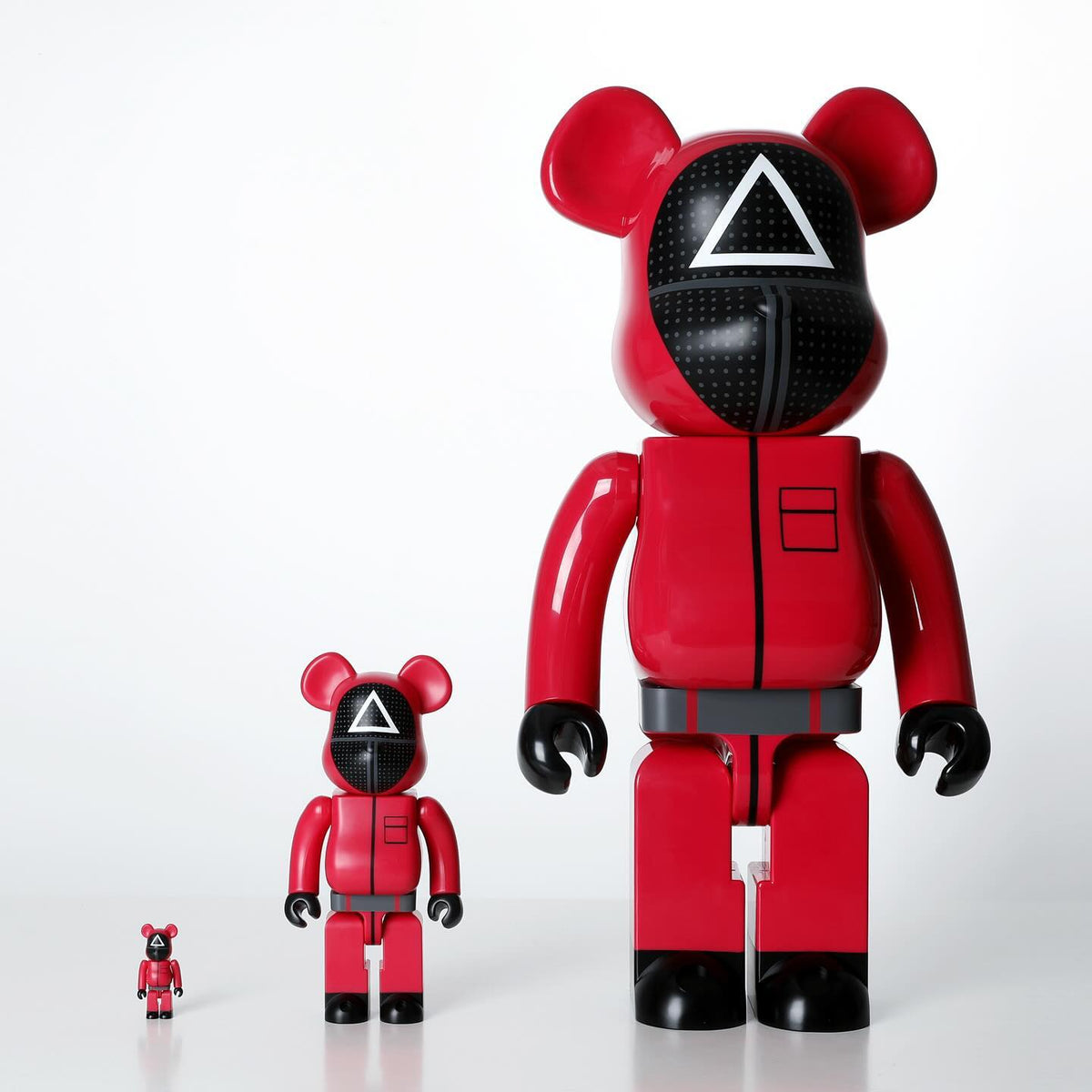 Mô Hình BEARBRICK Squid Game Guard #Triangle - Kallos Vietnam