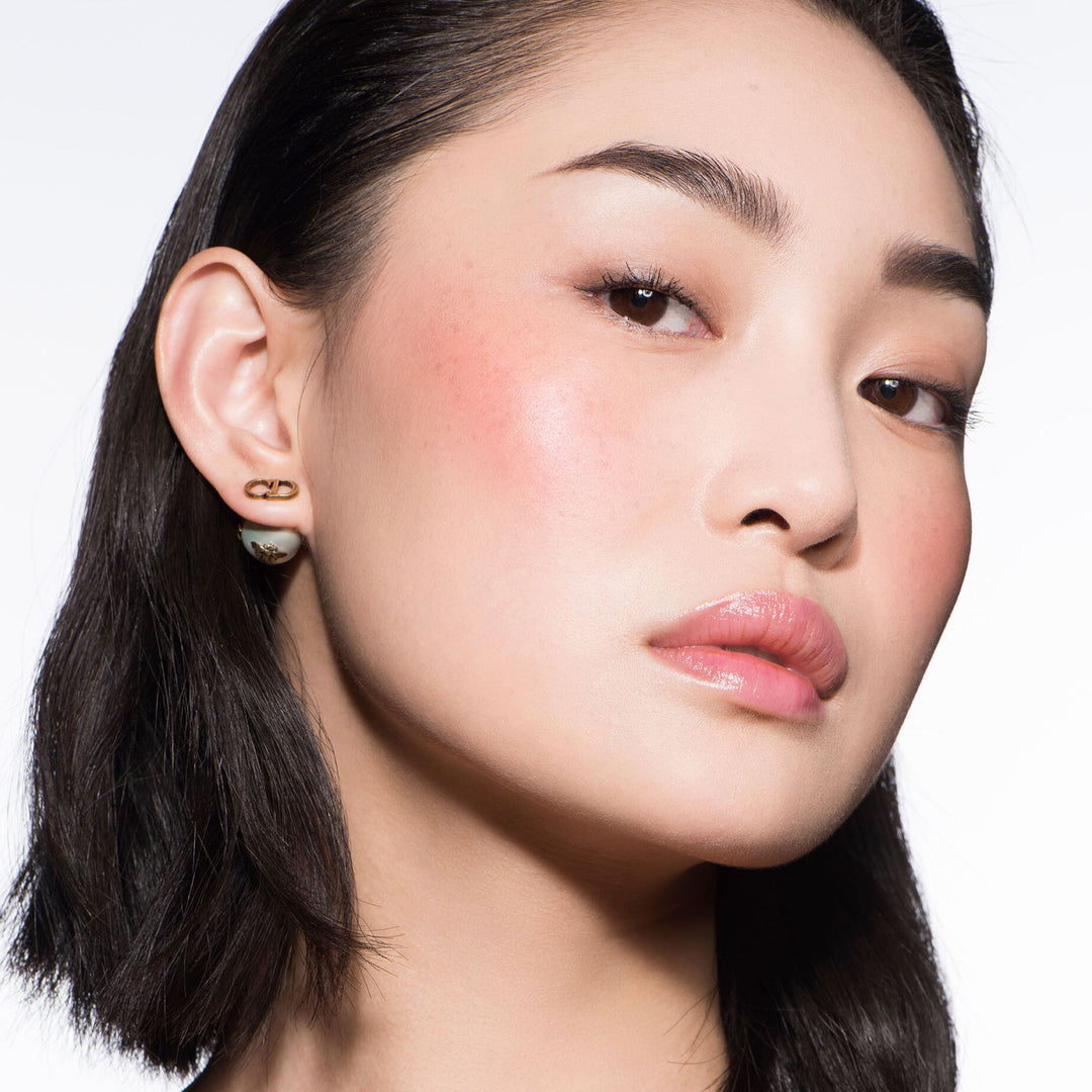 Phan Ma Hong Dior Rouge Blush #365 New World 3