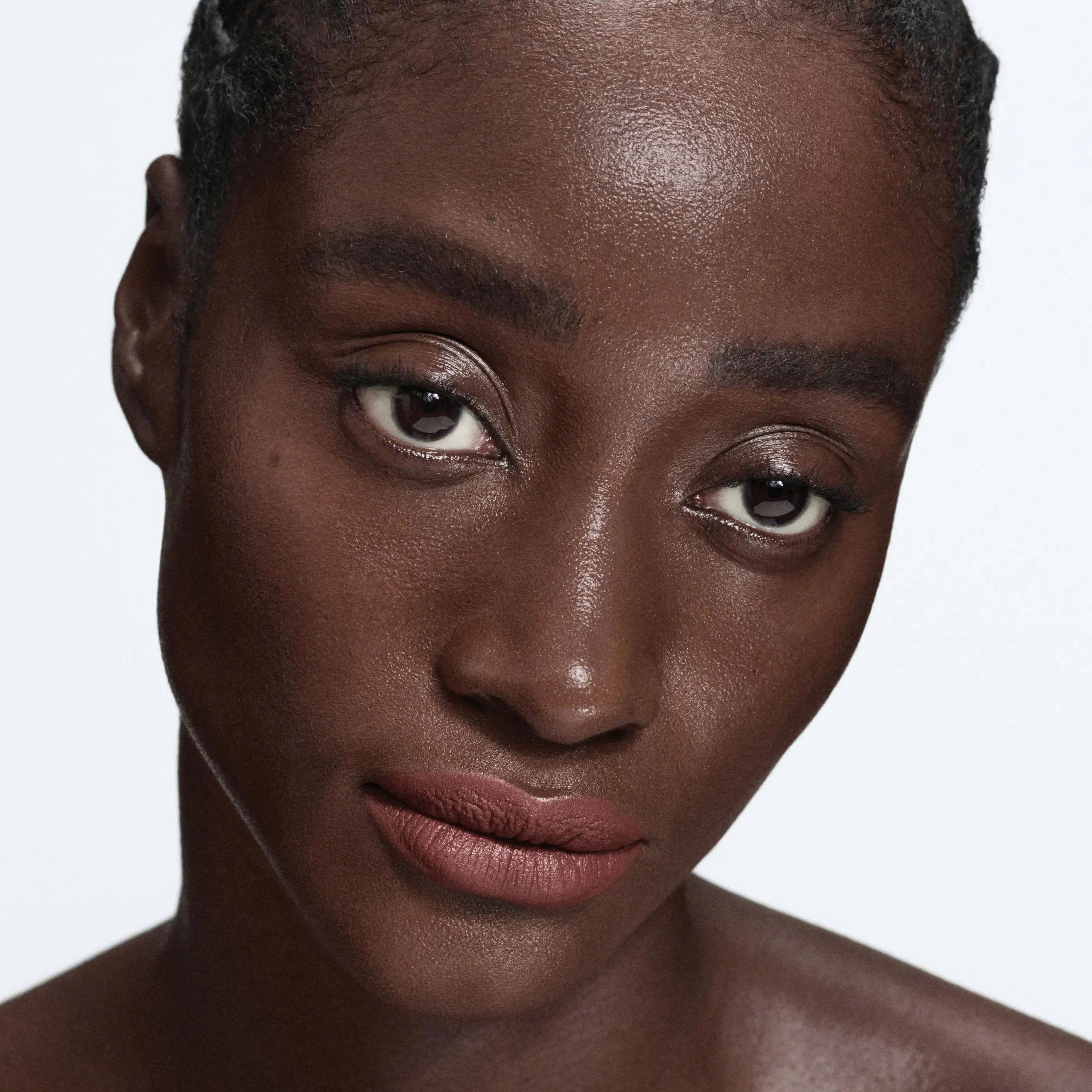 Son BYREDO Liquid Lipstick Matte #185 Calmer-Kallos