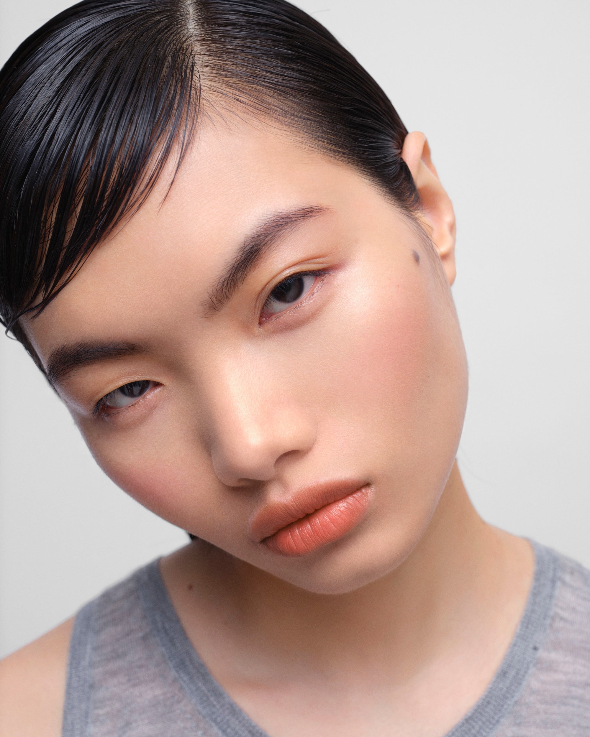 Son PRADA Monochrome Soft Matte Lipstick Holiday #B101 Tiepolo