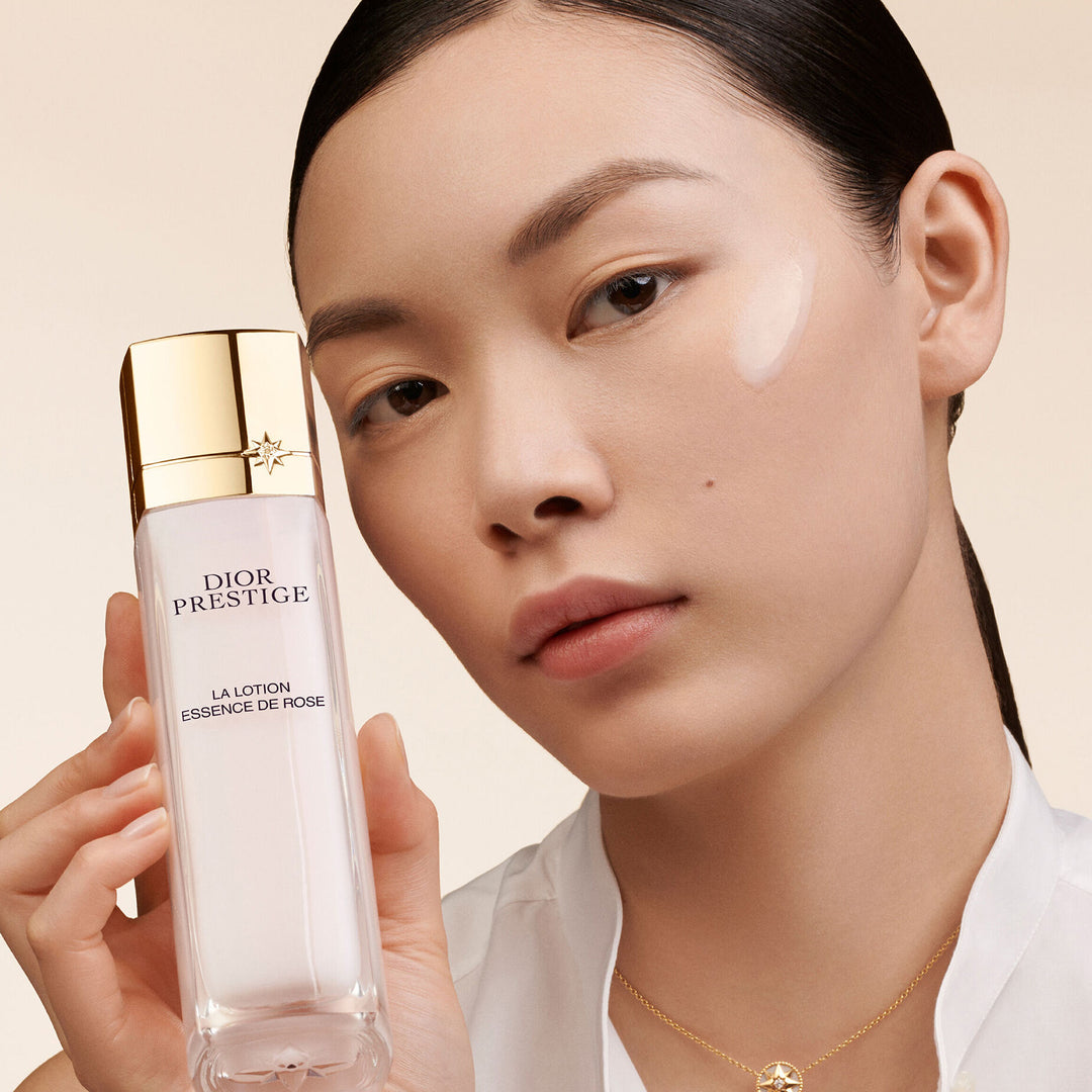 Sua Duong DIOR Prestige La Lotion Essence De Rose 3