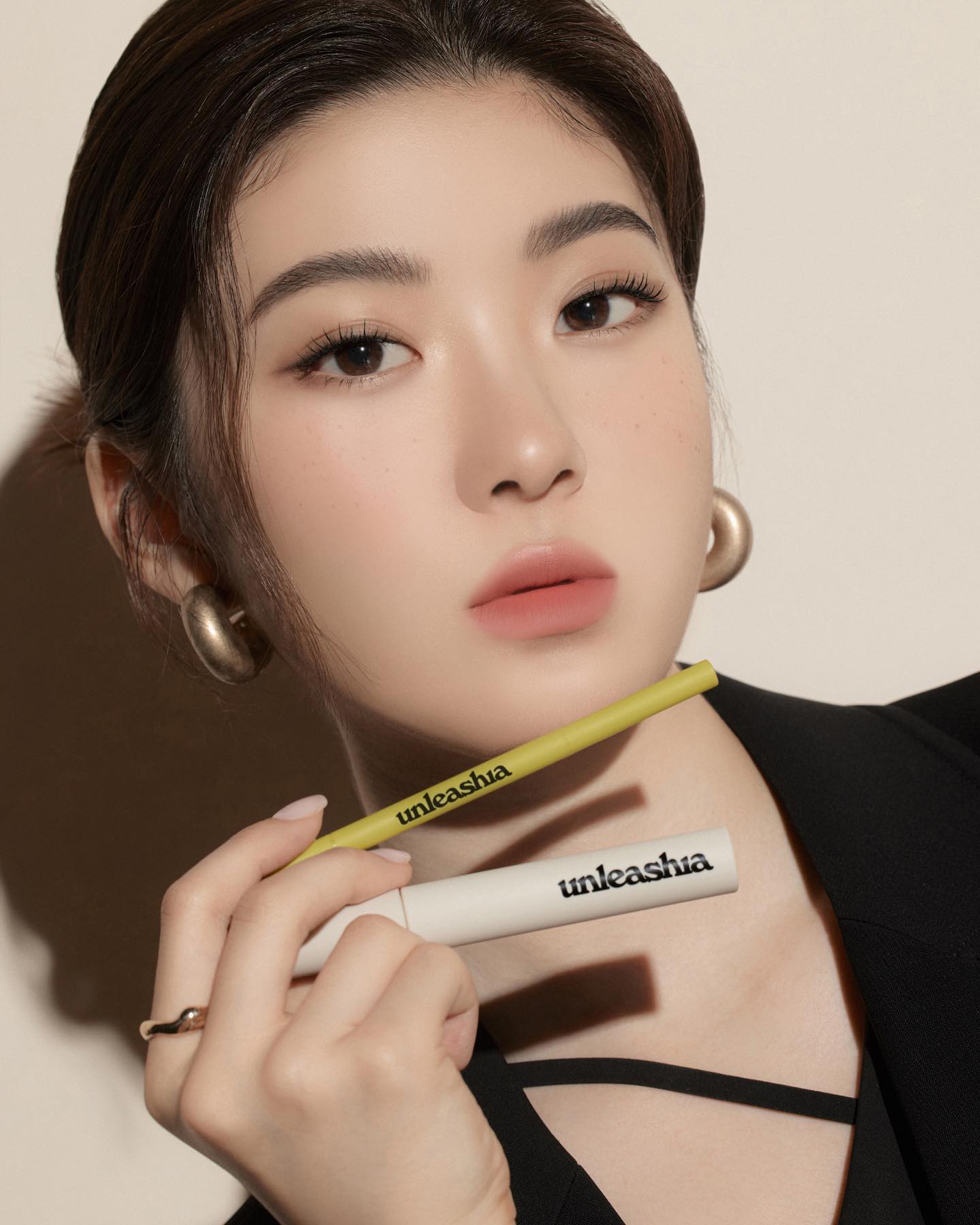 Chì Kẻ Mày UNLEASHIA Shaper Defining Eyebrow Pencil - Kallos Vietnam