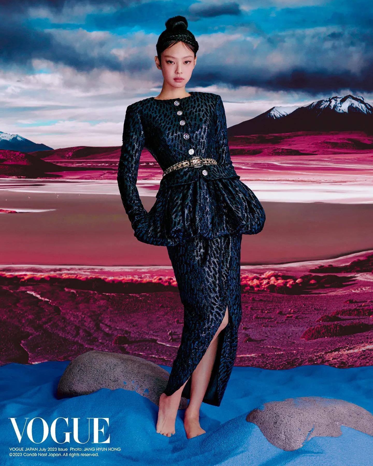 Tạp Chí Vogue Japan Jenny July 2023 - Kallos Vietnam