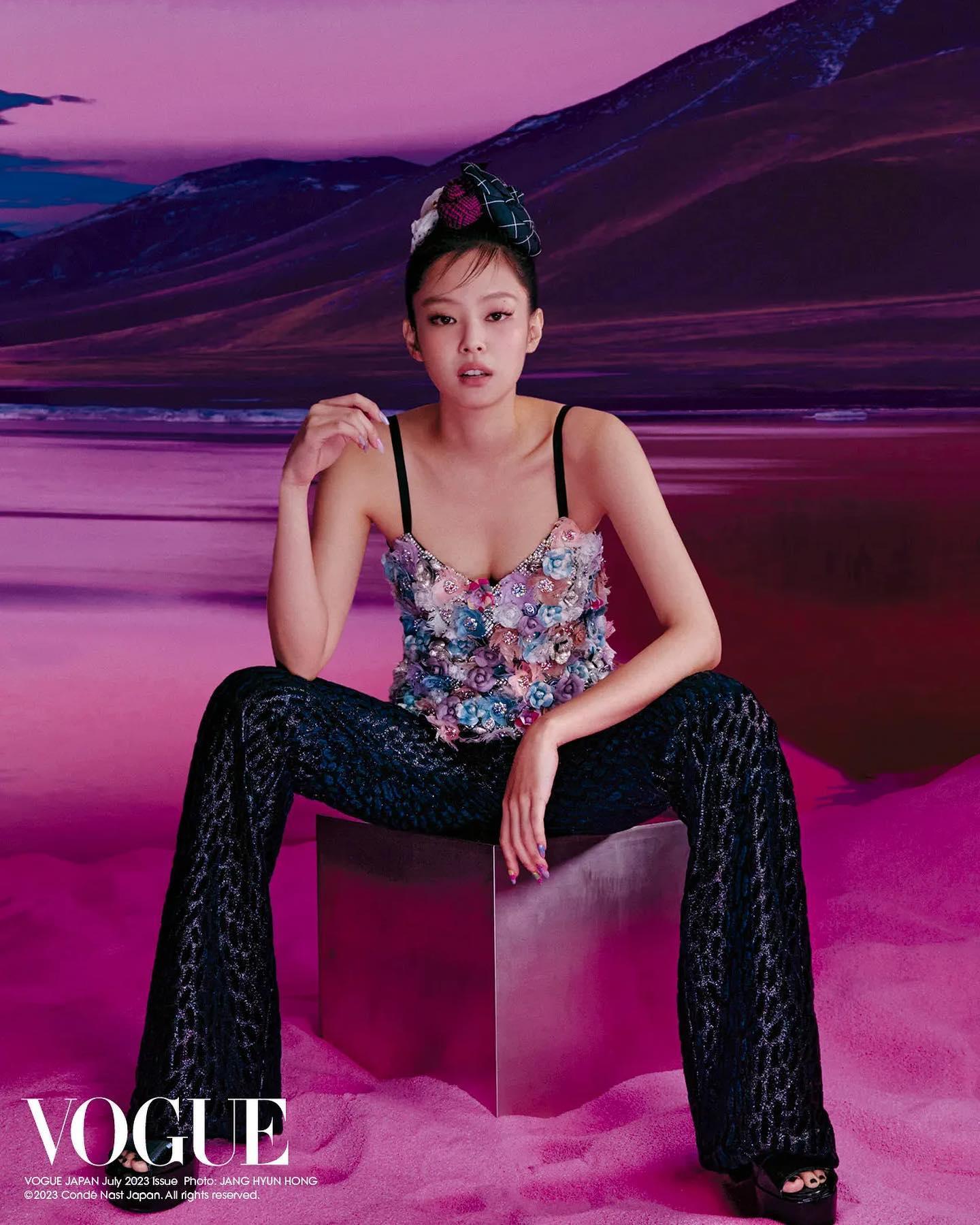 Tạp Chí Vogue Japan Jenny July 2023 - Kallos Vietnam