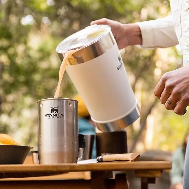 Bình Đựng Nước STANLEY Classic Stay Chill Beer Pitcher #Hammertone Green