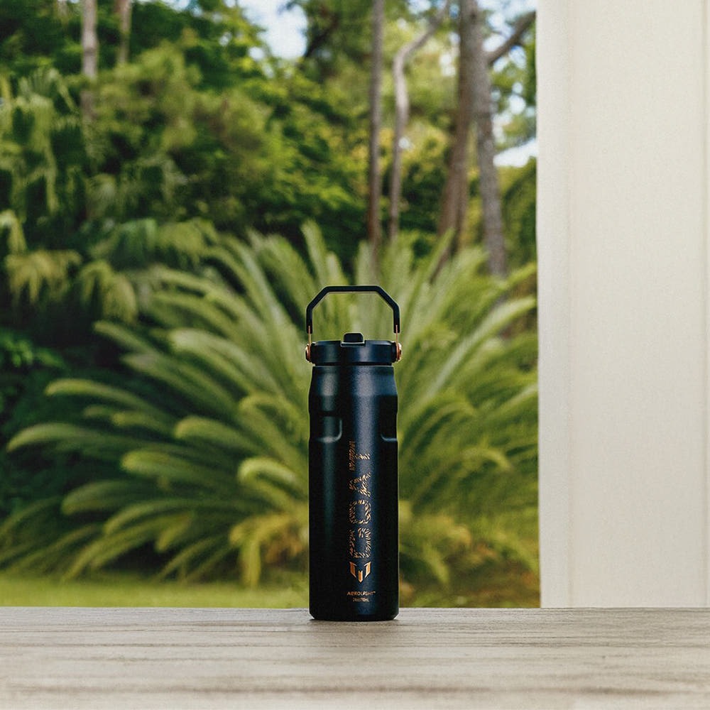 Bình Nước STANLEY IceFlow Aerolite Bottle Flip Straw 2.0 #Messi GOAT Black