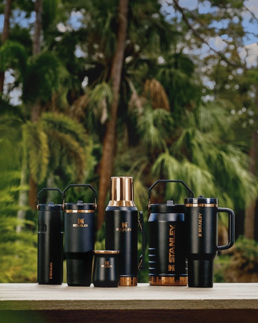 Bình Nước STANLEY IceFlow Aerolite Bottle Flip Straw 2.0 #Messi GOAT Black