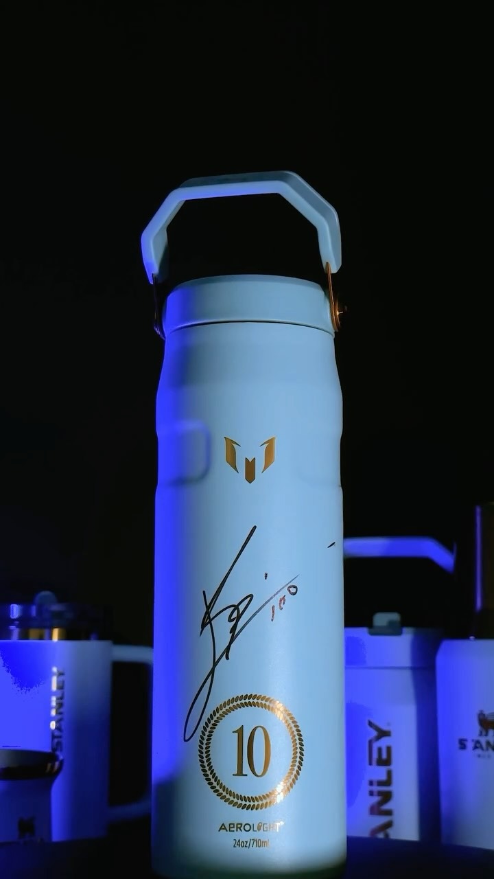 Bình Nước STANLEY IceFlow Aerolite Bottle Flip Straw 2.0 #Messi Striker Blue-Kallos