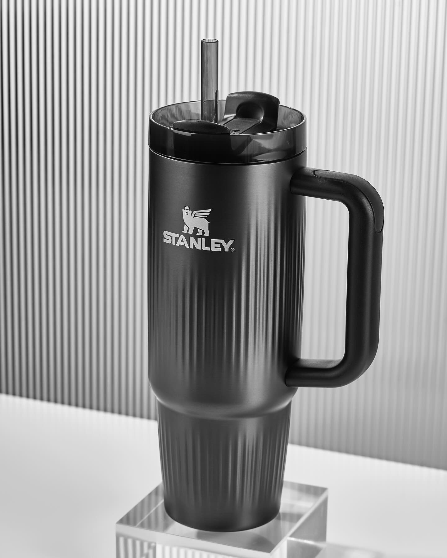 Bình Nước STANLEY Quencher H2.0 Fluted Tumbler #Black-Kallos